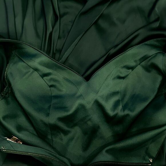 LaDivine Wrap-Effect Emerald Satin Gown 10 Formal Wedding Christmas Gala Glam - Picture 15 of 16